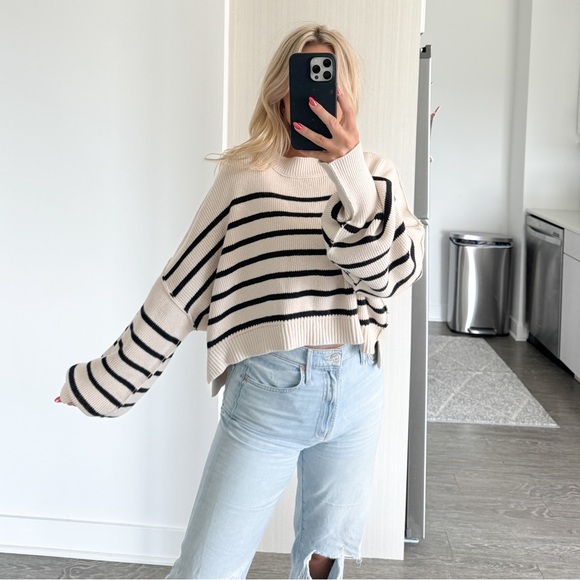 FREE PEOPLE Easy Street Stripe Crop Pullover in Pearl Combo L - Picture 3 of 5